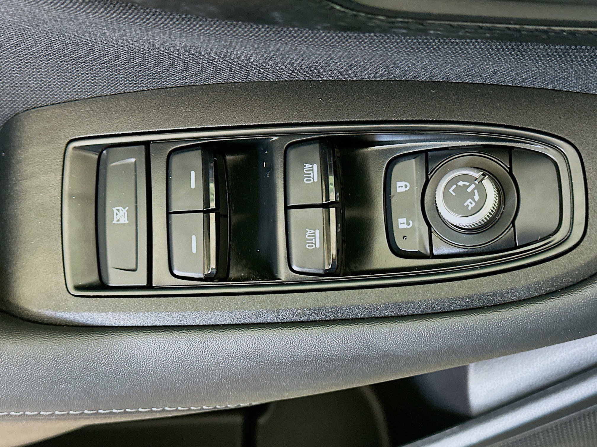 Used 2025 Subaru Outback Premium AWD/4WD image 15