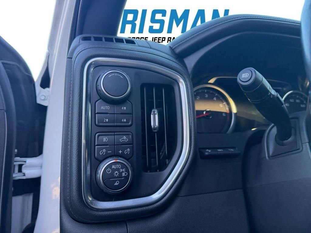 Used 2019 Chevrolet Silverado 1500 High Country image 14