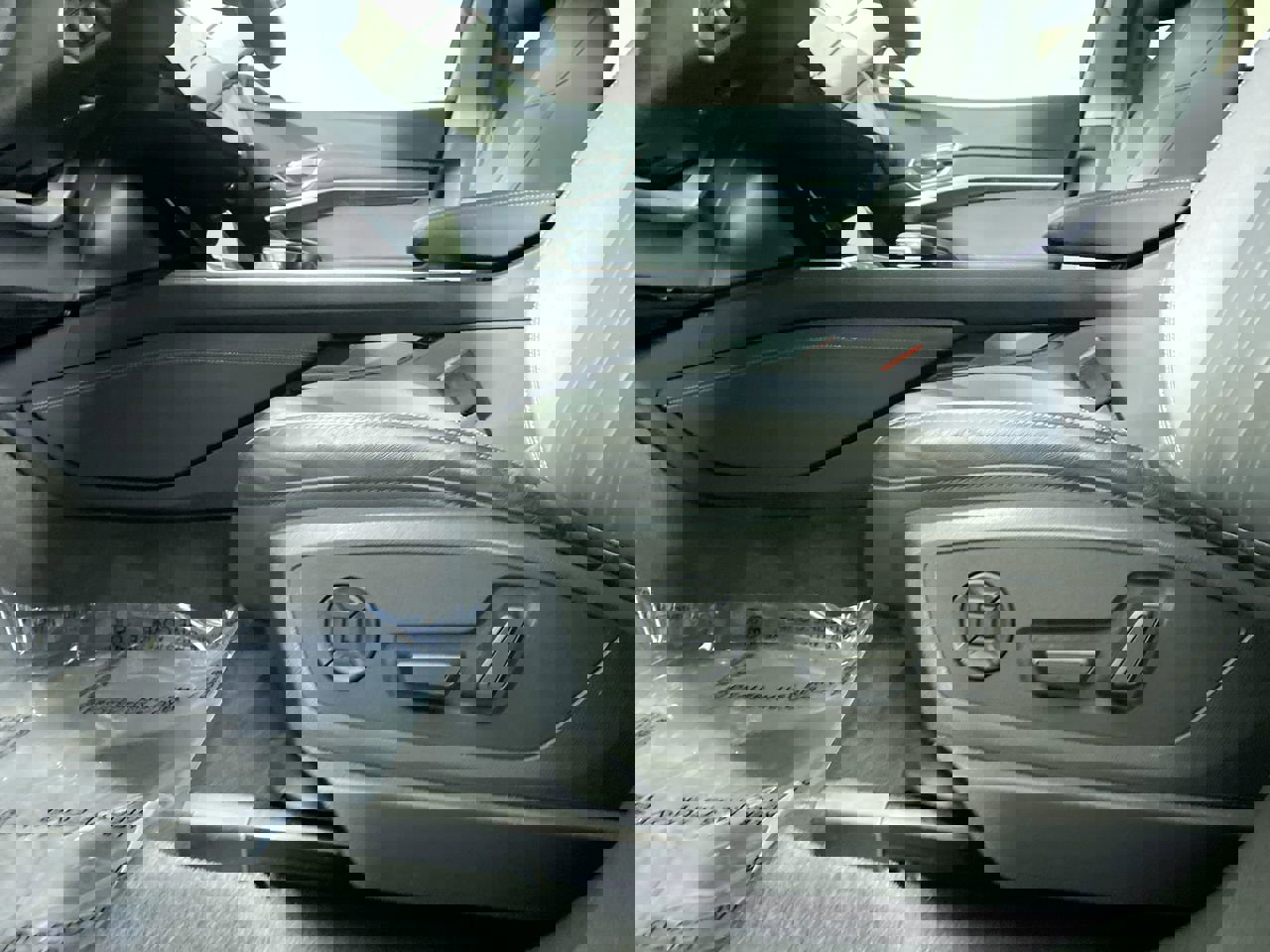 Certified 2021 Audi e-tron Premium w/ Convenience Plus Package image 21