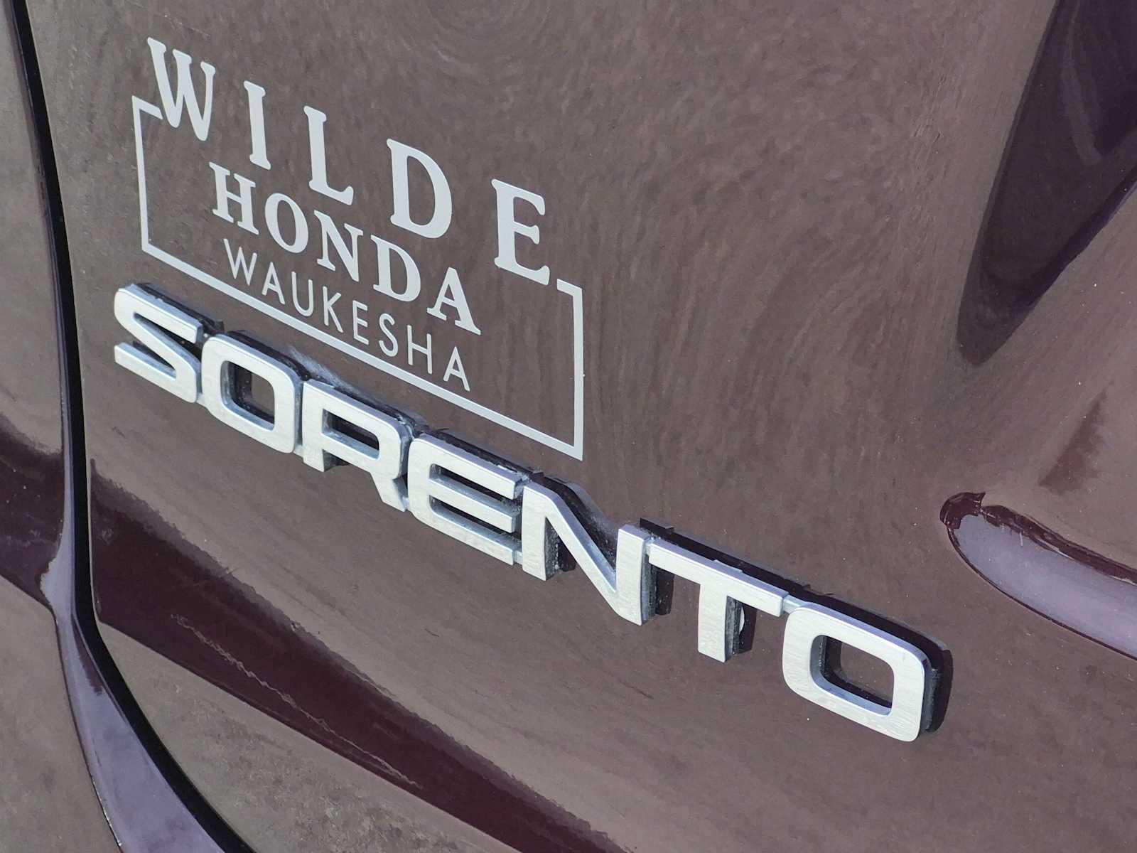 Used 2018 Kia Sorento FWD V6 image 12