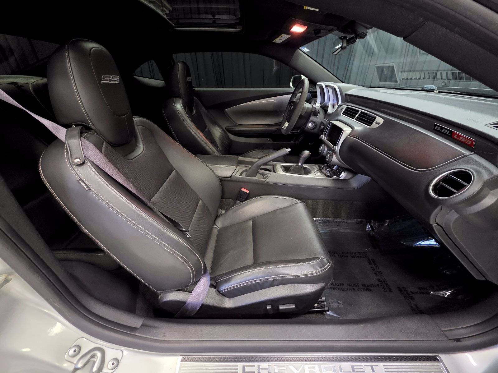 Used 2015 Chevrolet Camaro SS w/ SS Performance Package RWD image 2