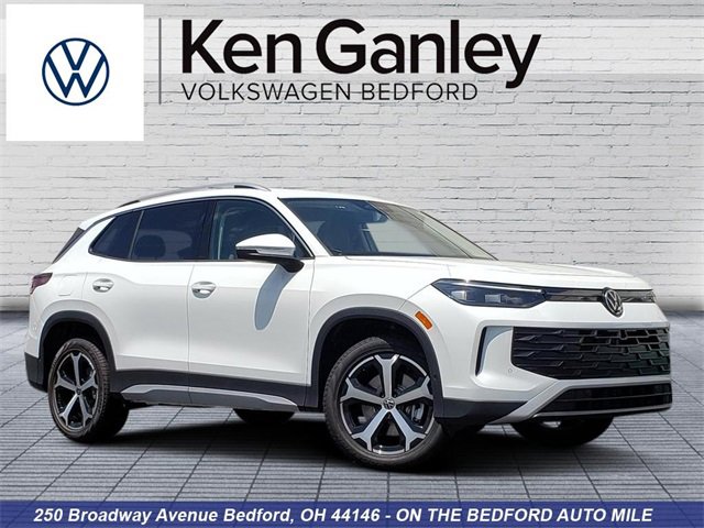 New 2025 Volkswagen Tiguan SE