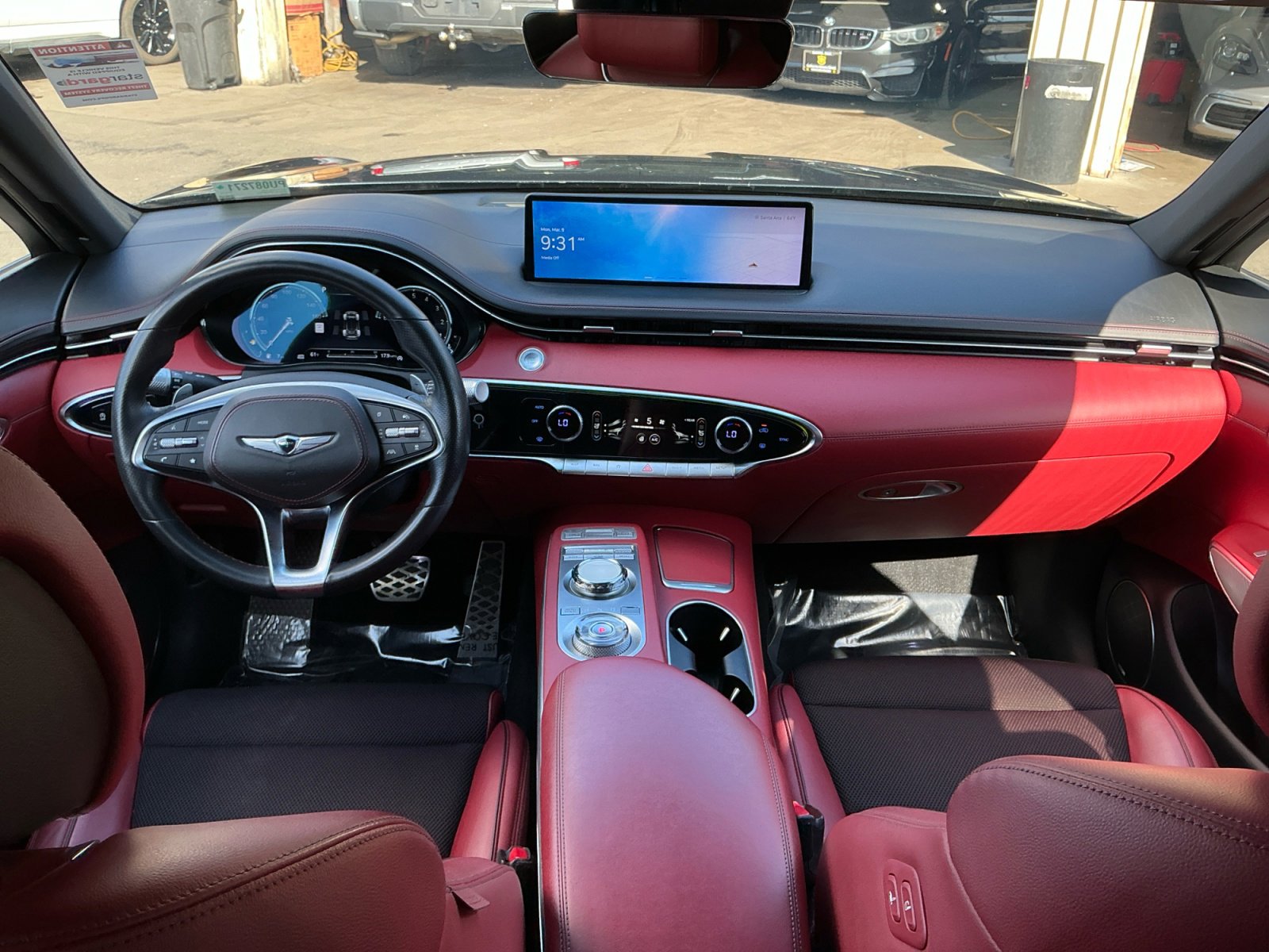 Used 2023 Genesis GV70 2.5T w/ Sport Prestige Package image 17