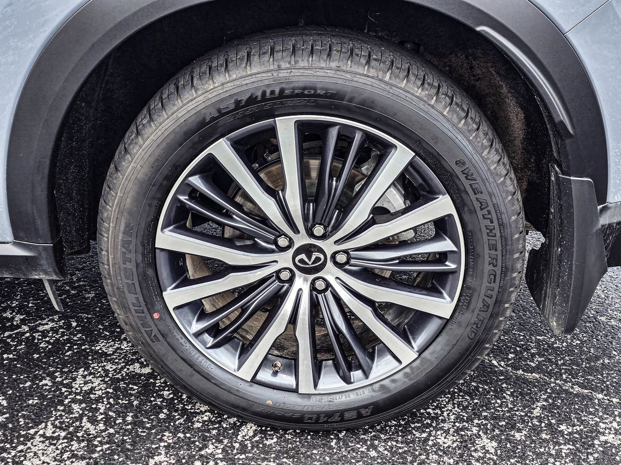 Used 2025 INFINITI QX60 Sensory w/ Vision Package AWD/4WD image 9