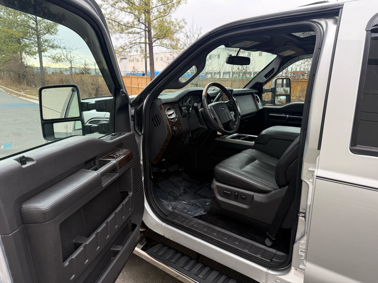 Used 2015 Ford F250 Platinum image 13