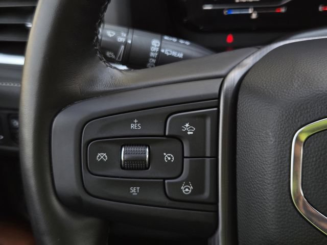 Used 2024 GMC Yukon XL Denali Ultimate AWD/4WD image 32