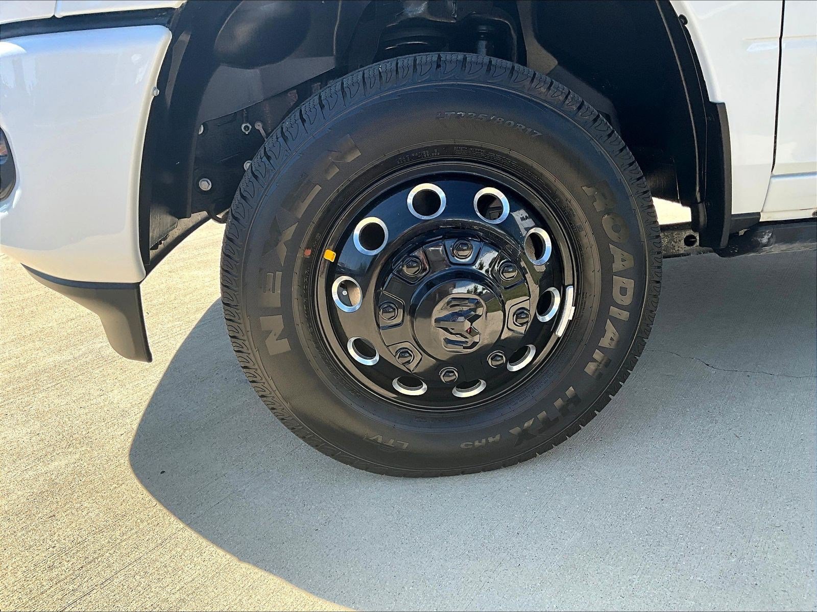 New 2027 RAM 3500 Laramie AWD/4WD image 9