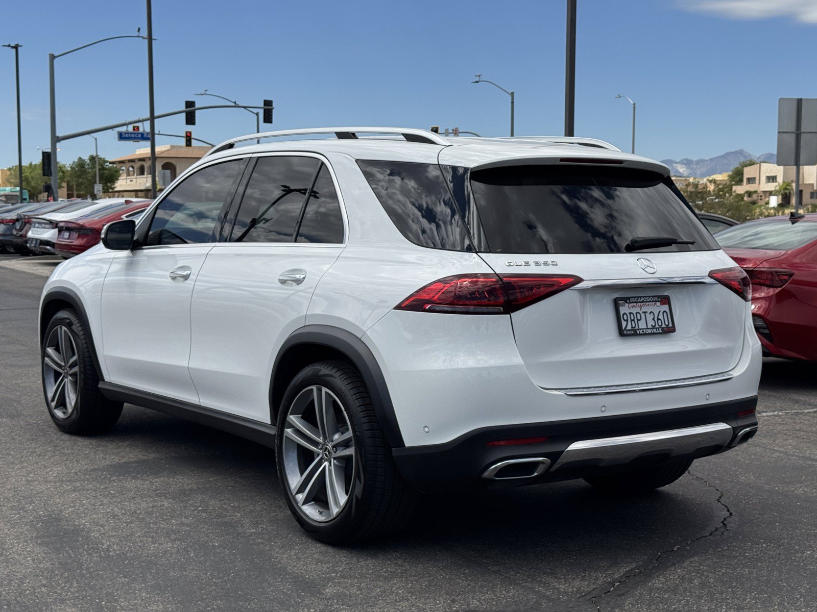 Used 2022 Mercedes-Benz GLE 350 w/ Premium Package image 4