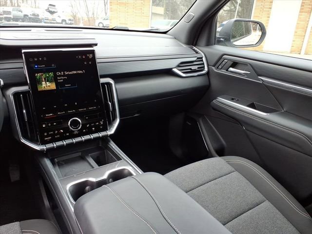 Used 2025 GMC Acadia Elevation image 25