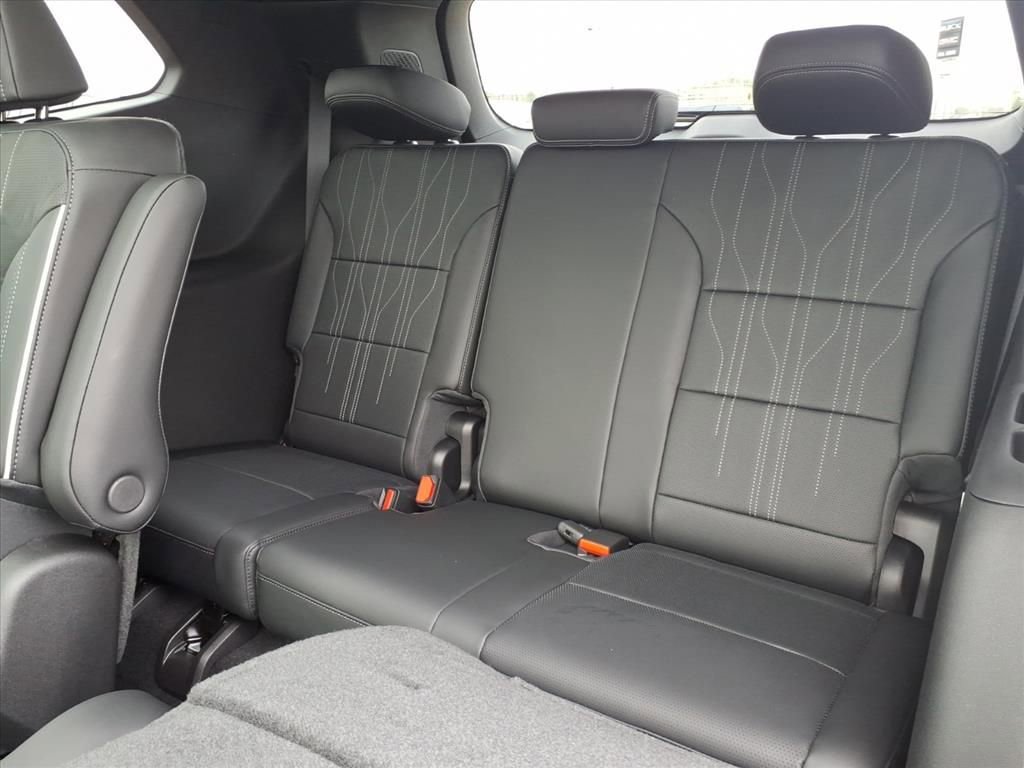 New 2026 Buick Enclave Avenir w/ Super Cruise Package image 14