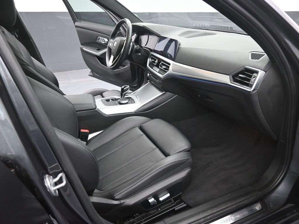 Used 2022 BMW 330i Sedan image 16