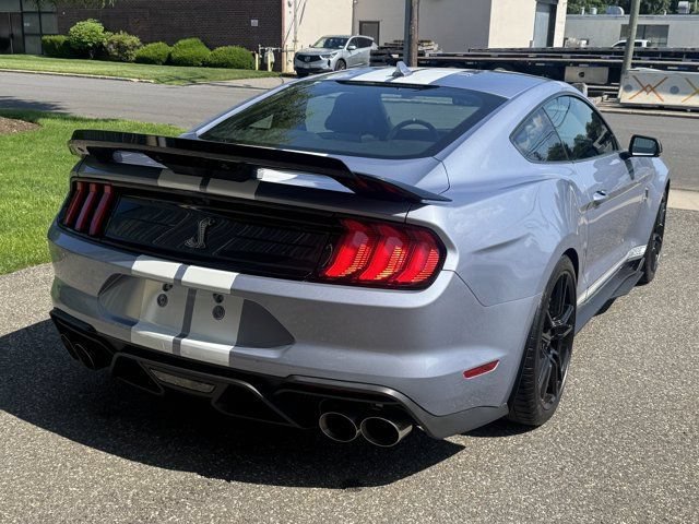 Used 2022 Ford Mustang Shelby GT500 w/ Technology Package RWD image 6