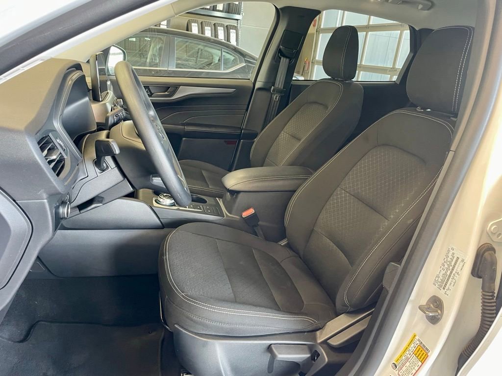 Used 2025 Ford Escape Active image 12