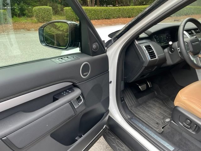 Certified 2025 Land Rover Discovery Dynamic SE AWD/4WD image 4
