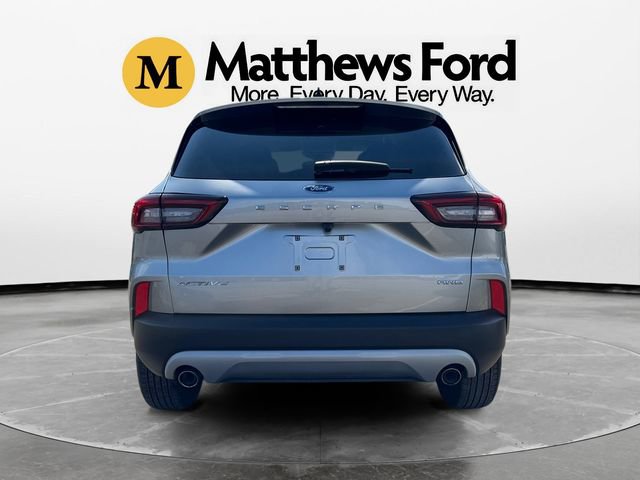 Used 2023 Ford Escape Active AWD/4WD image 4