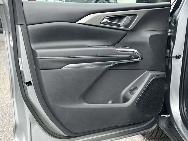 Used 2024 Chevrolet Traverse LT image 14