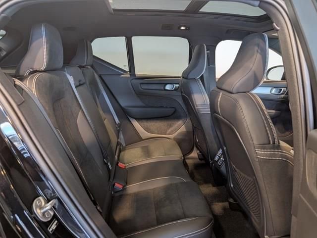 New 2026 Volvo XC40 B5 Ultra w/ Protection Package Premier AWD/4WD image 28