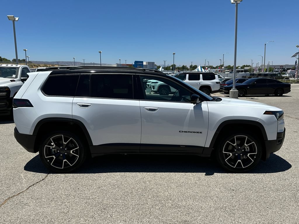 New 2026 Jeep Cherokee Overland w/ Trailer Tow Group AWD/4WD image 9