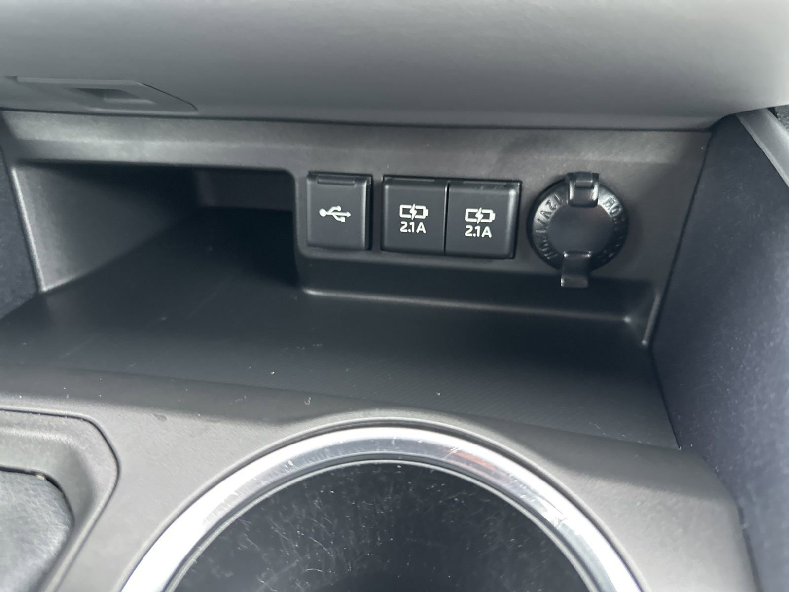 Used 2021 Toyota Highlander LE image 56