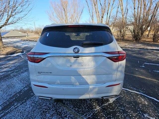 Used 2020 Buick Enclave Avenir w/ Avenir Technology Package AWD/4WD image 5