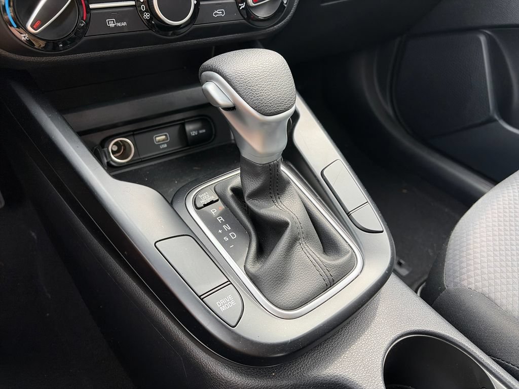 Used 2025 Kia Soul LX FWD image 22