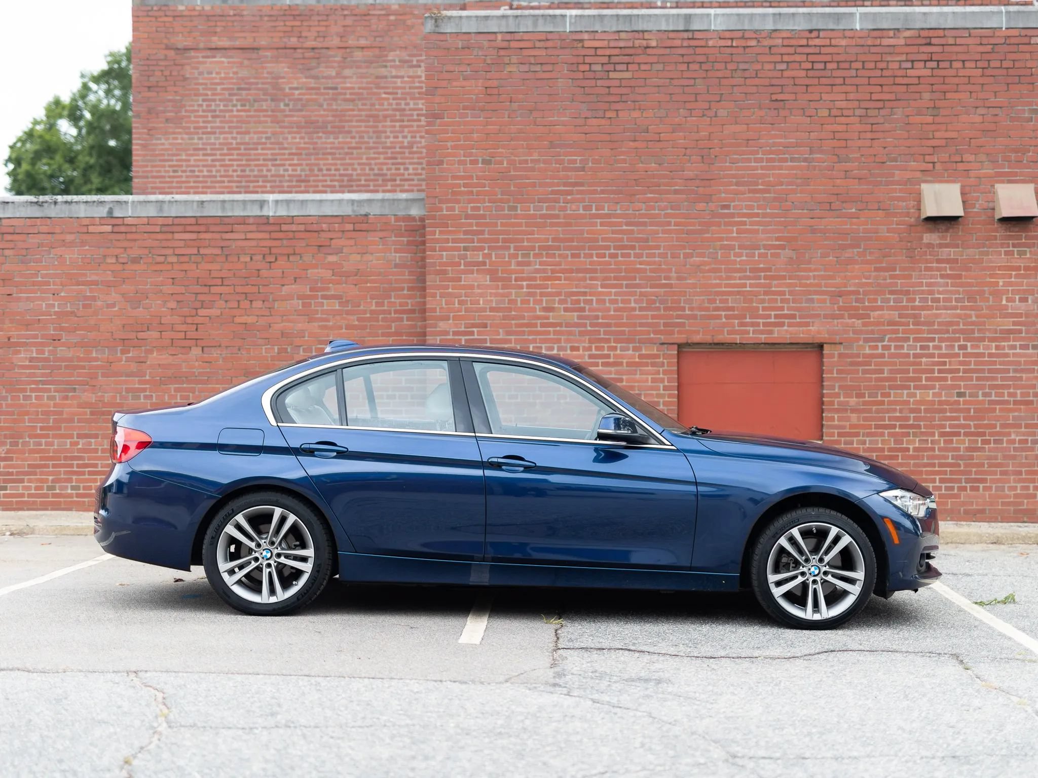Used 2018 BMW 330i Sedan RWD image 7