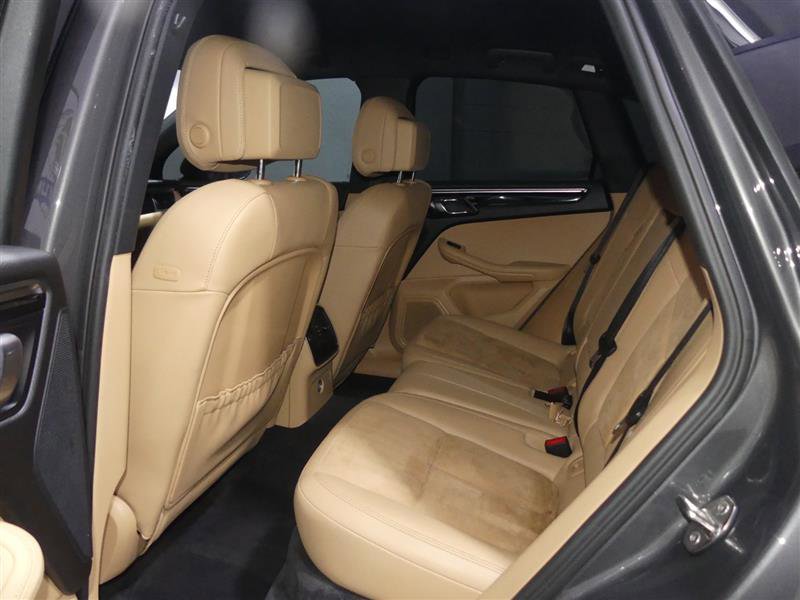Used 2016 Porsche Macan S AWD/4WD image 27