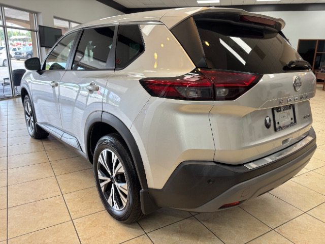Used 2022 Nissan Rogue SV AWD/4WD image 5