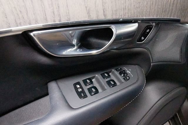 Certified 2023 Volvo XC90 T8 Ultimate w/ Protection Package Premier image 18