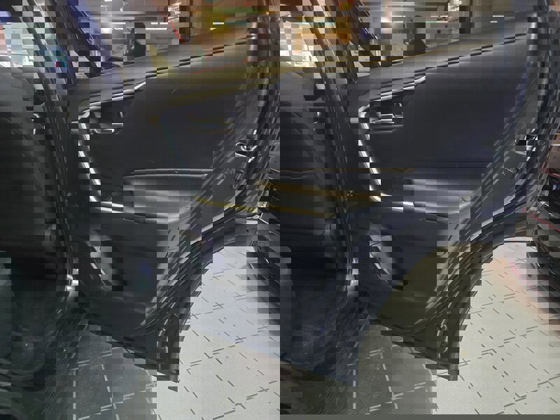 Used 2022 Toyota RAV4 XLE image 18