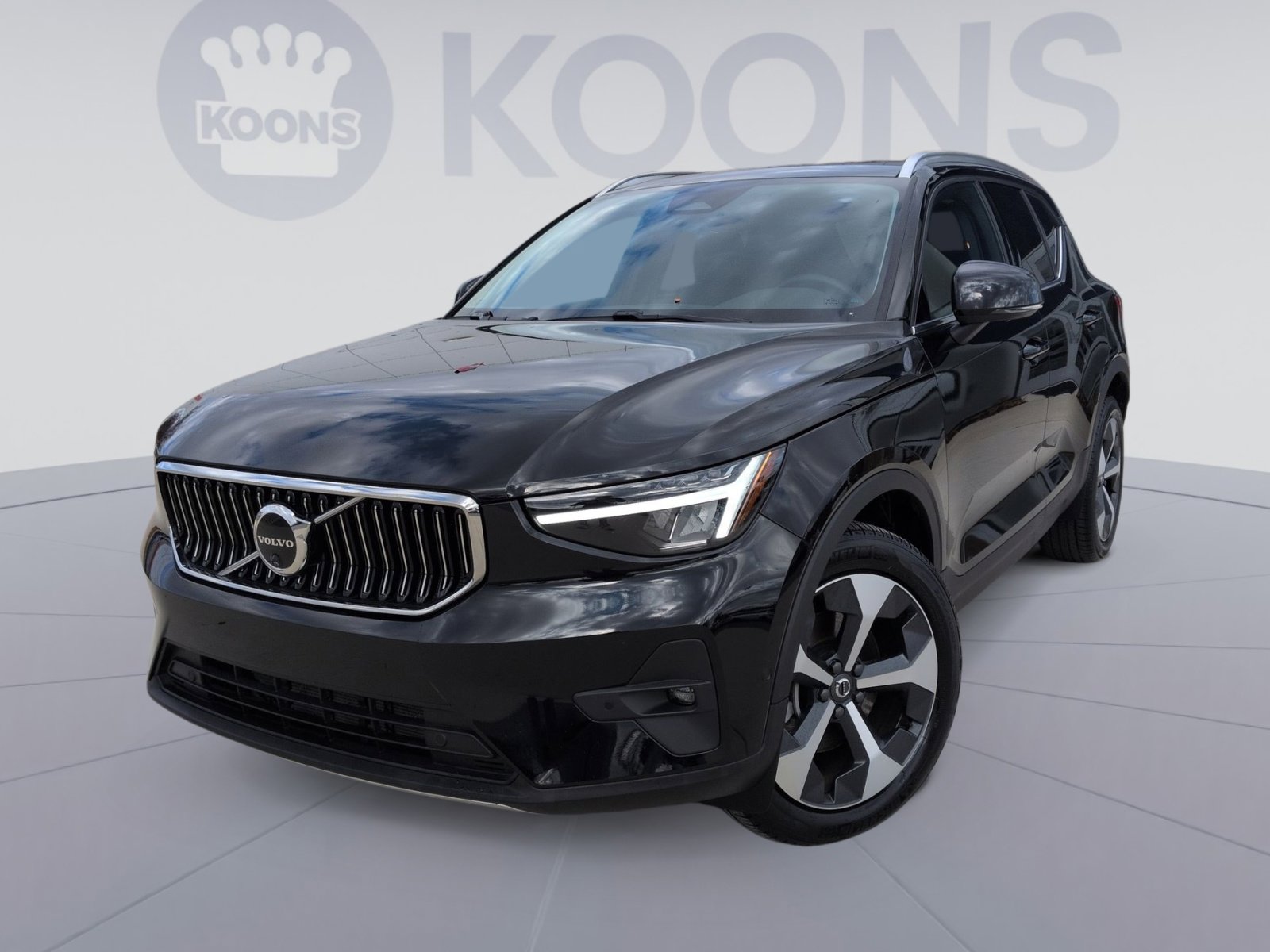 Certified 2025 Volvo XC40 B5 Plus