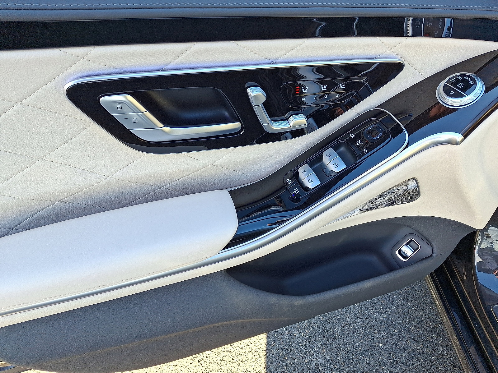 Certified 2023 Mercedes-Benz S 580 4MATIC Sedan image 12
