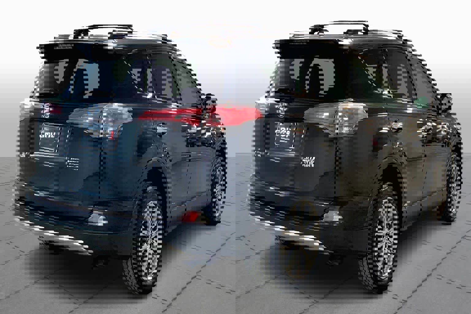 Used 2017 Toyota RAV4 Limited image 13