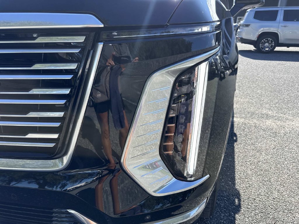 New 2026 Cadillac Escalade ESV Platinum Luxury w/ LPO, Floor Liner Package AWD/4WD image 9