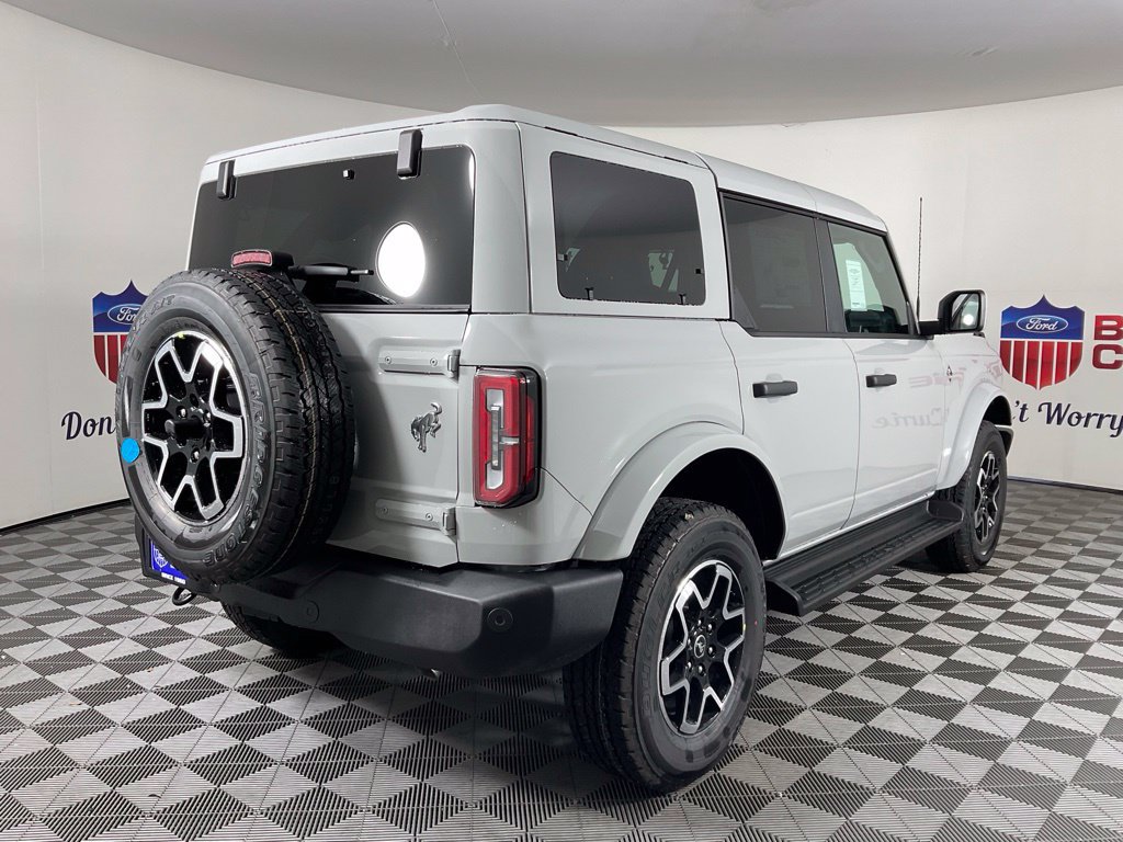 New 2026 Ford Bronco Outer Banks AWD/4WD image 3