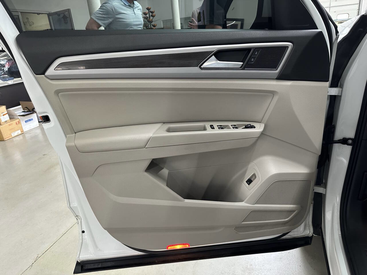 Used 2019 Volkswagen Atlas SEL R-Line image 10