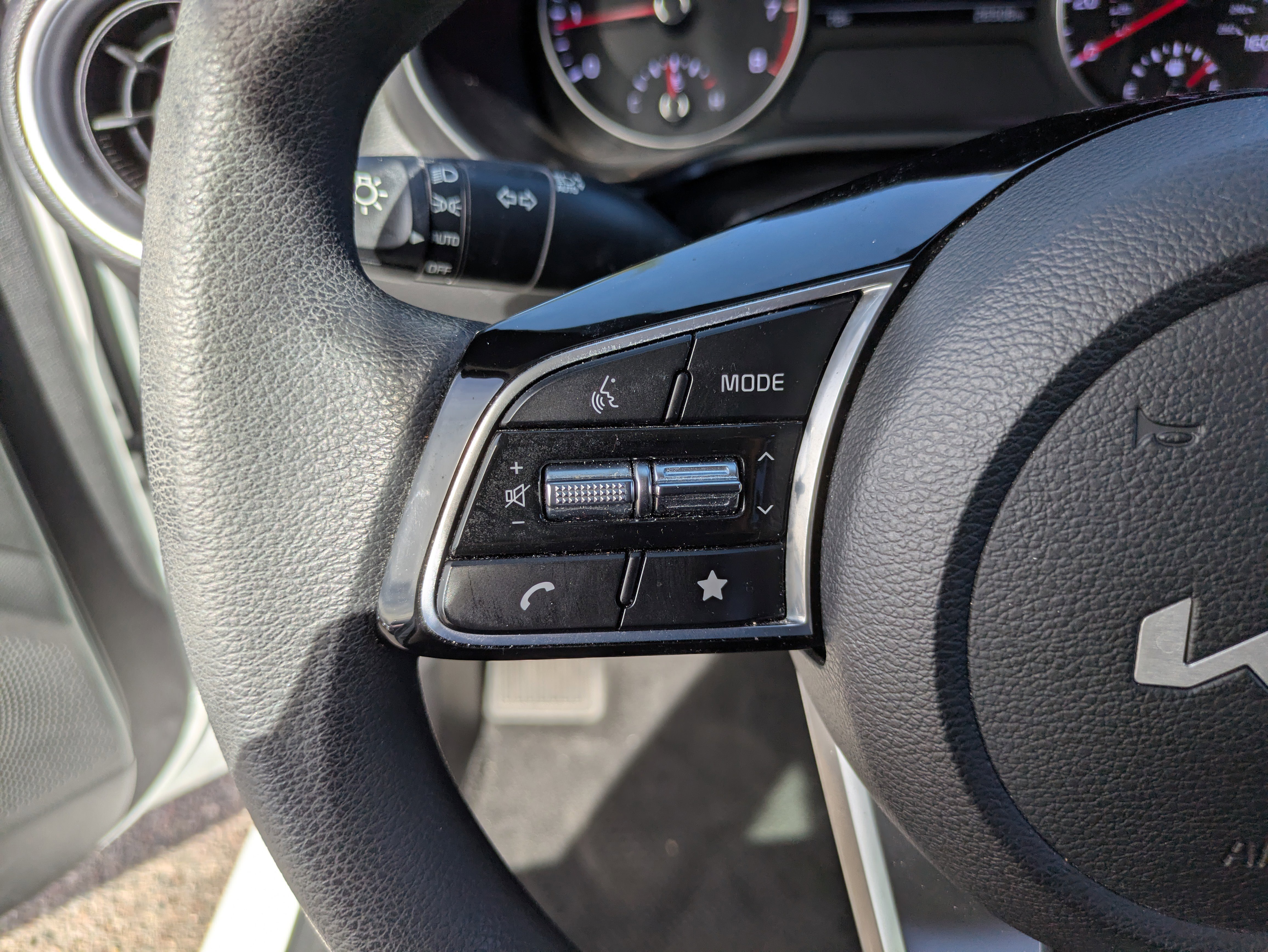 Used 2023 Kia Forte LXS image 26