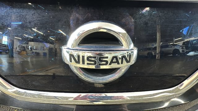 Used 2022 Nissan Leaf SV w/ SV Technology Package FWD image 8
