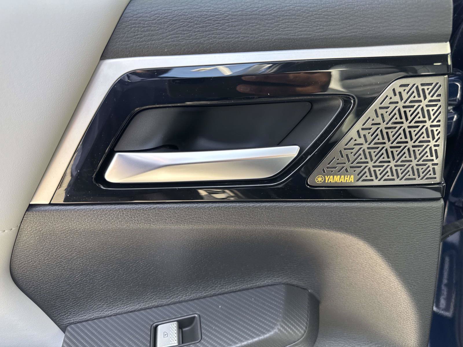 New 2026 Mitsubishi Outlander SE FWD image 10