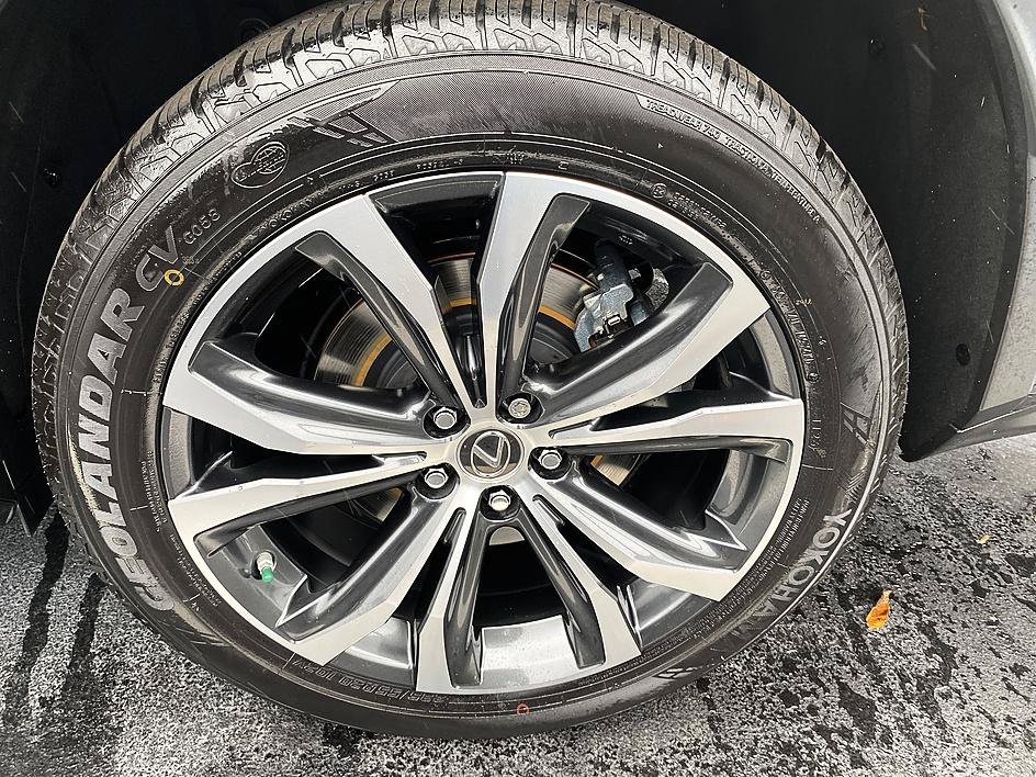 Used 2022 Lexus RX 350L Premium w/ Premium Package AWD/4WD image 28
