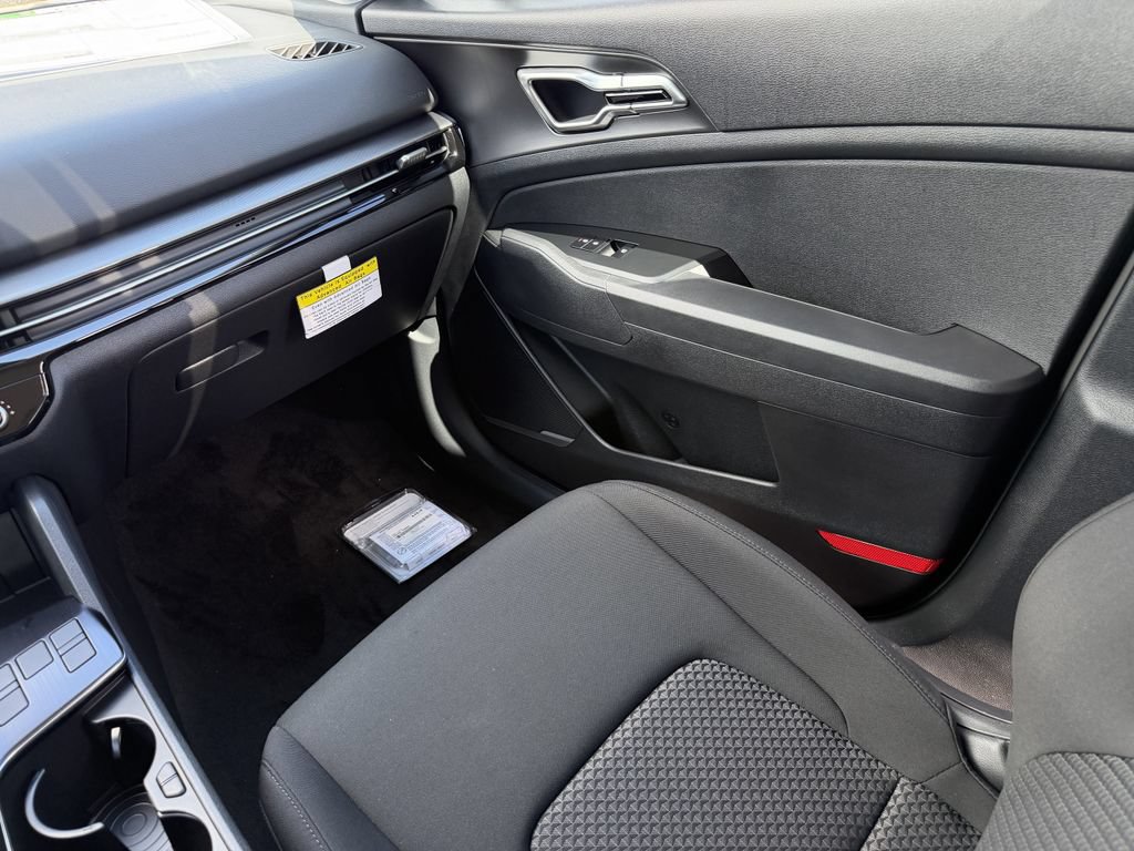 New 2026 Kia Sportage LX FWD image 15