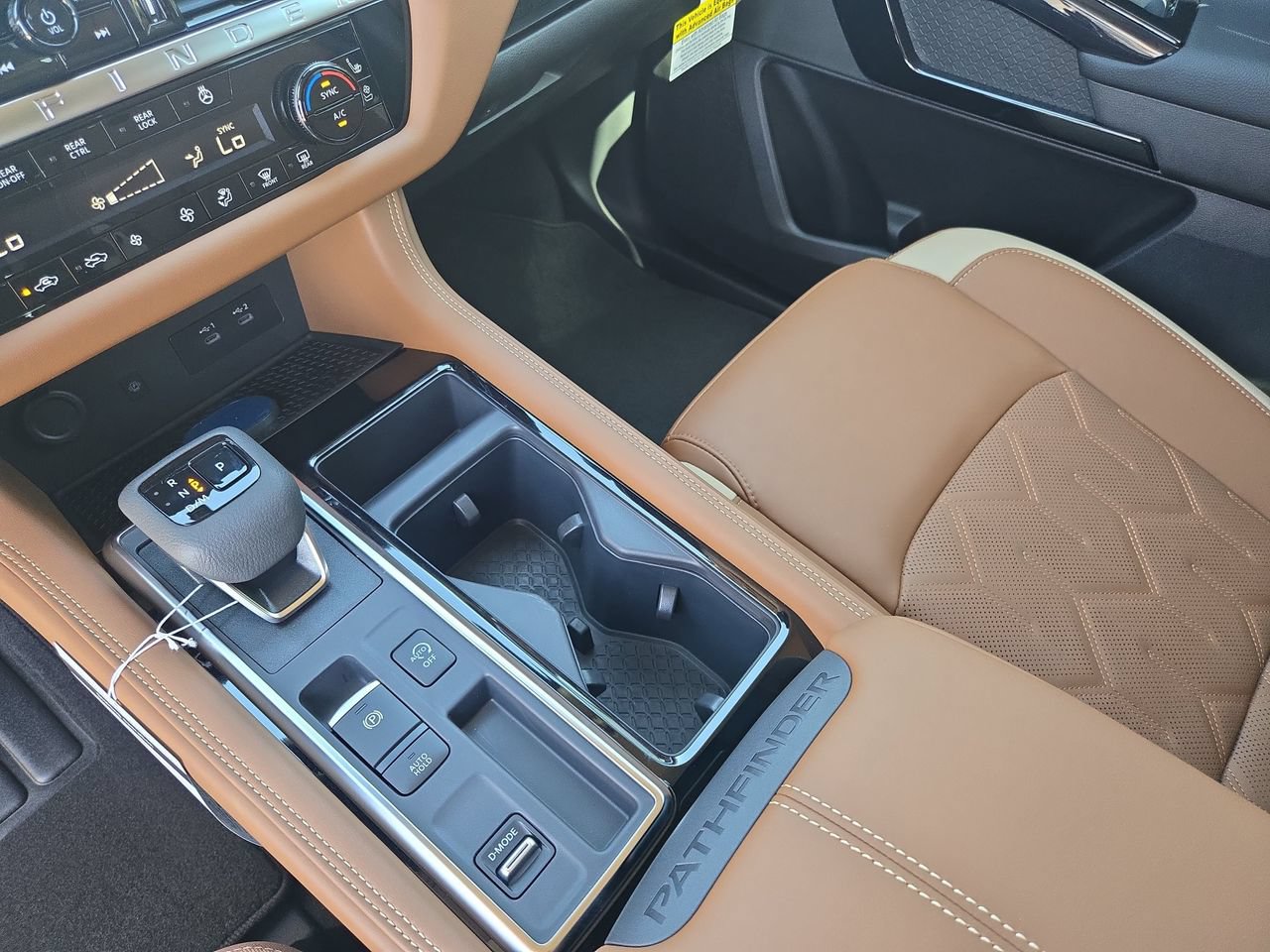 New 2026 Nissan Pathfinder Platinum w/ Cargo Package FWD image 27