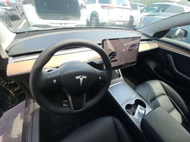 Used 2023 Tesla Model 3 Standard Range RWD image 11