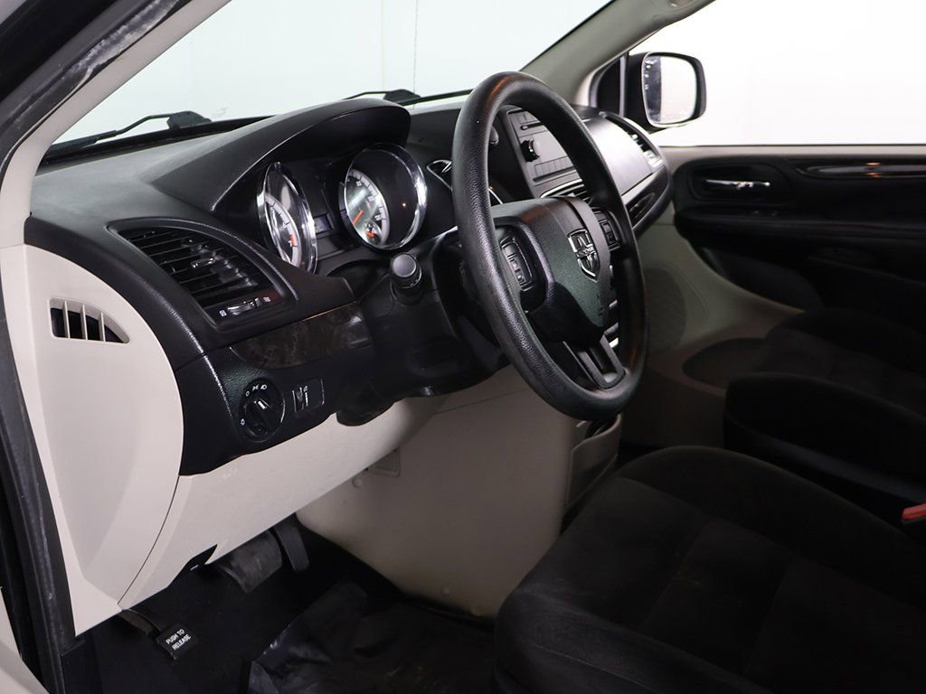 Used 2016 Dodge Grand Caravan American Value Package image 14