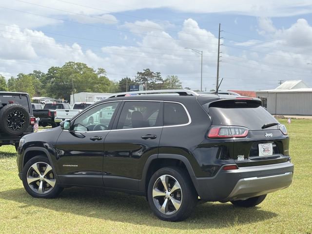 Used 2019 Jeep Cherokee Limited w/ Luxury Group FWD image 11