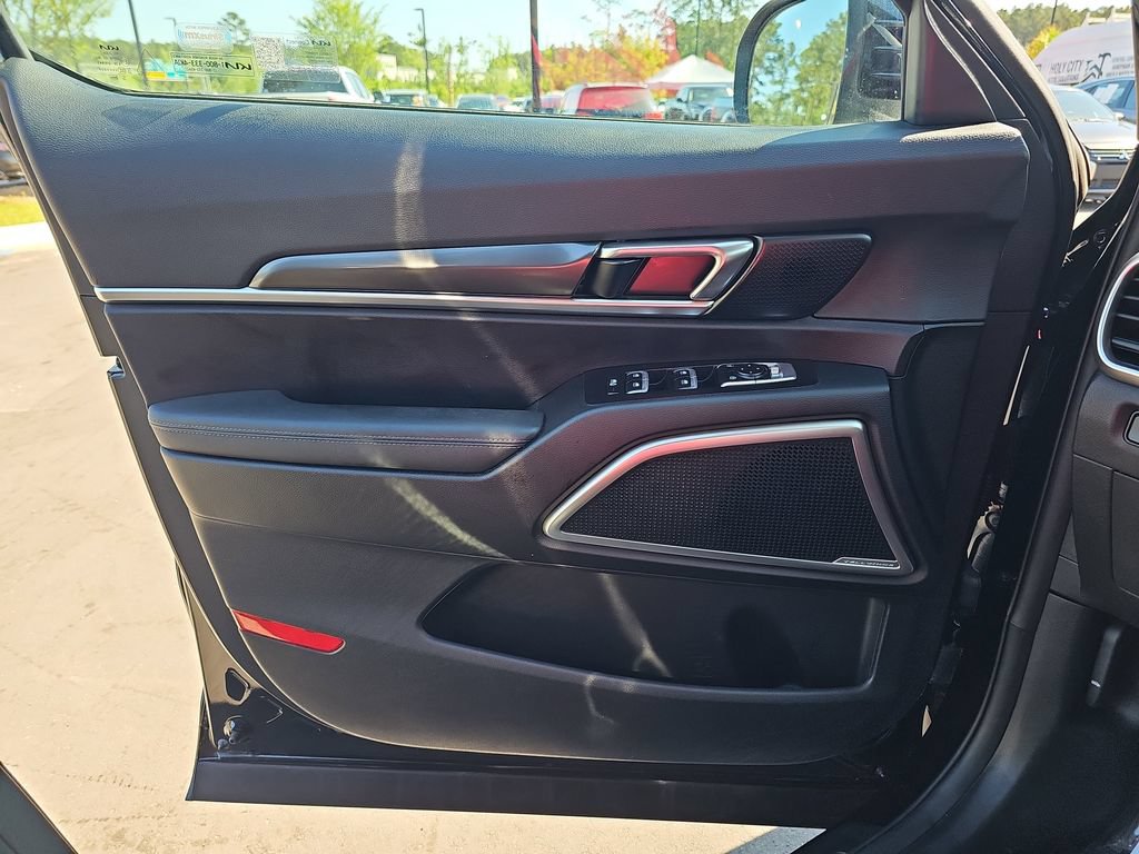 Used 2023 Kia Telluride LX AWD/4WD image 31