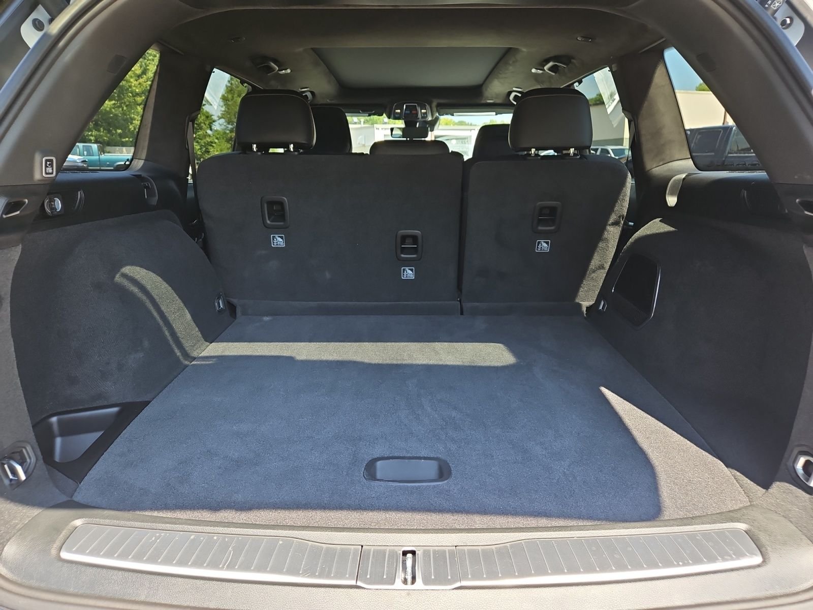 New 2026 Jeep Grand Cherokee Summit w/ Adv Protech Group IV AWD/4WD image 19