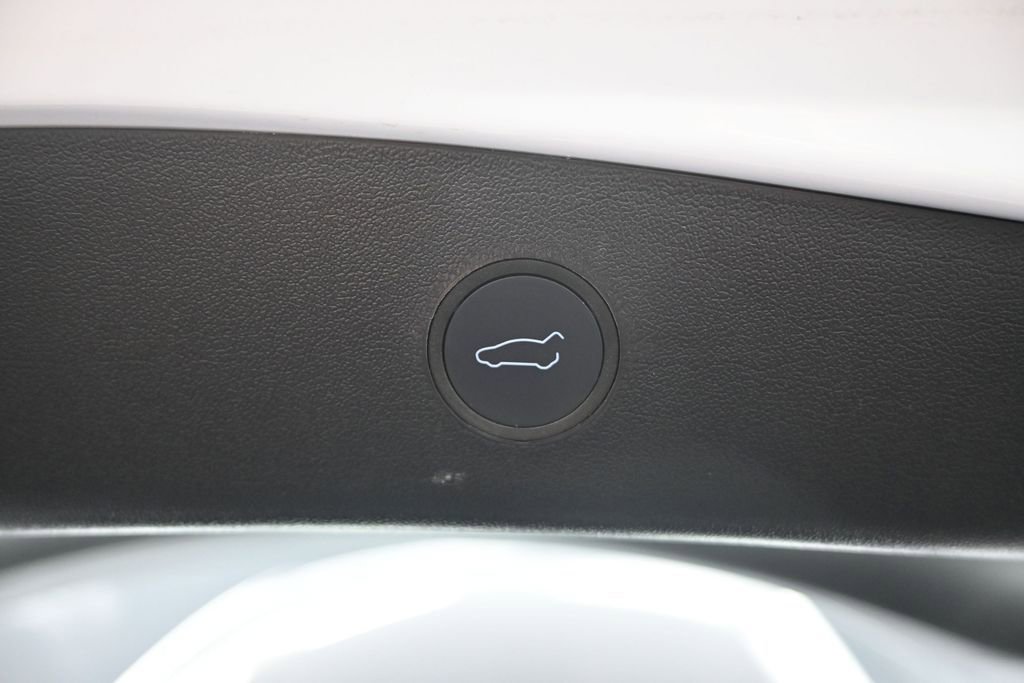 Used 2022 Tesla Model 3 Long Range AWD/4WD image 30