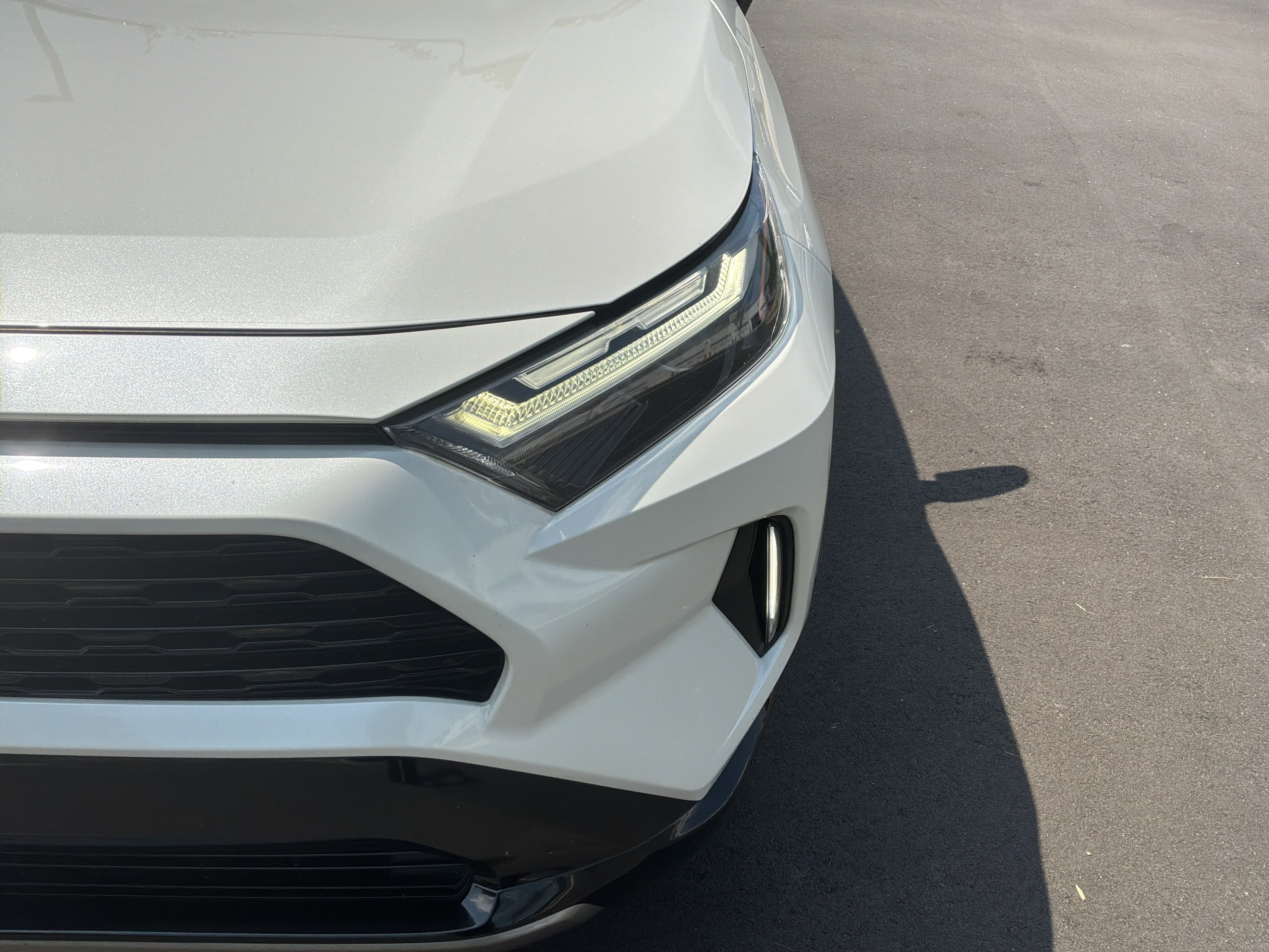 Used 2022 Toyota RAV4 XSE AWD/4WD image 6