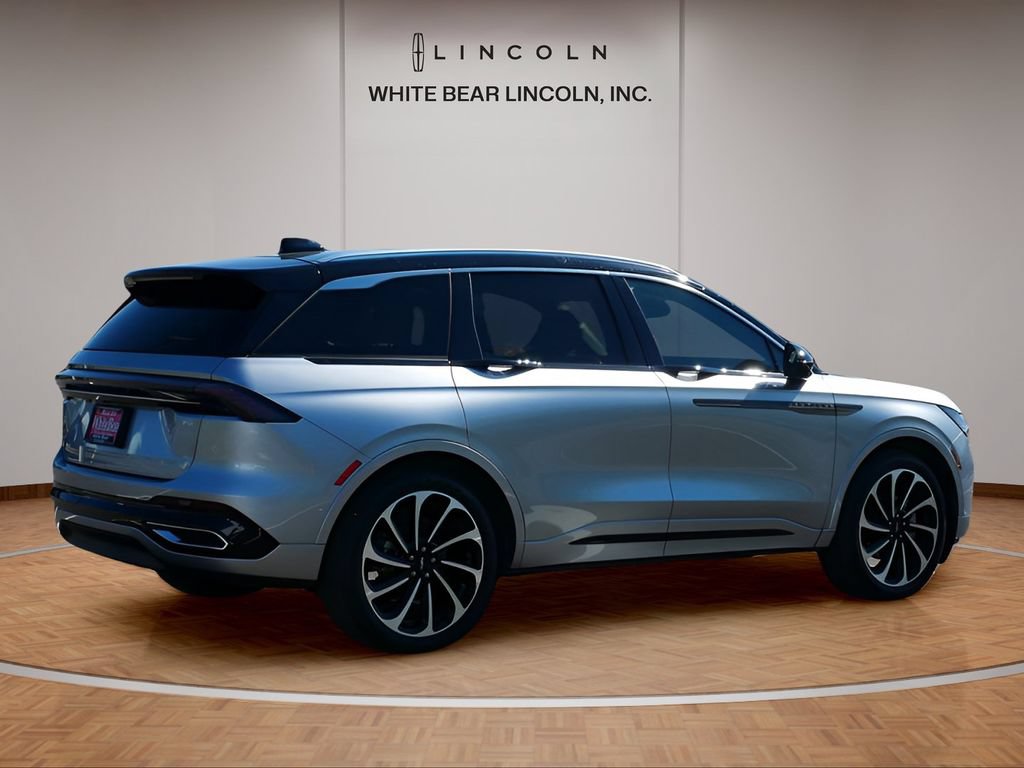 Certified 2025 Lincoln Nautilus Black Label AWD/4WD image 5